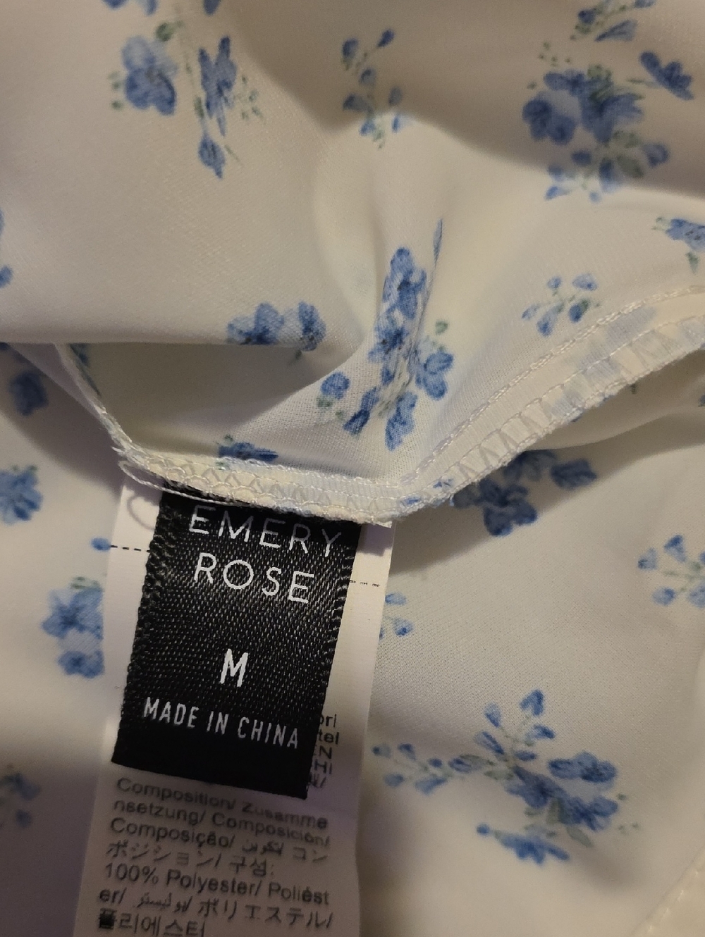 💥5 For $20 White & Blue Floral Ruffle Sleeve Top - Picture 8 of 9